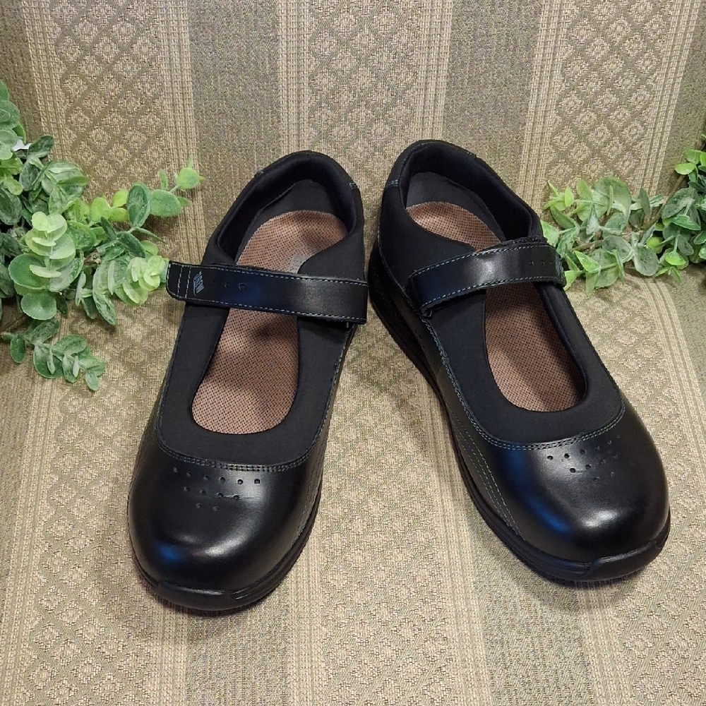 Drew Mary Jane Style Rose Therapeutics Flats